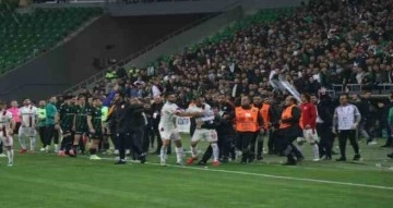 Gergin geçen Sakaryaspor - Samsunspor maçı PFDK’ya sevk edildi