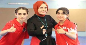 Güreşte Türkiye ikincisi ve üçüncüsü olan sporcular, müsabakalara canla başla hazırlanıyor