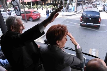 İYİ Parti lideri Akşener, Çankaya’da esnafı ziyaret etti

