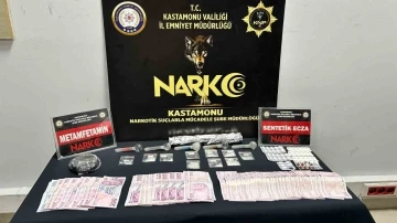 Kastamonu’da uyuşturucu ile yakalanan 3 şahıs gözaltına alındı
