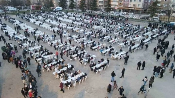 Kazım Kurt’tan Büyükdere’ye 5 bin kişilik dev iftar sofrası
