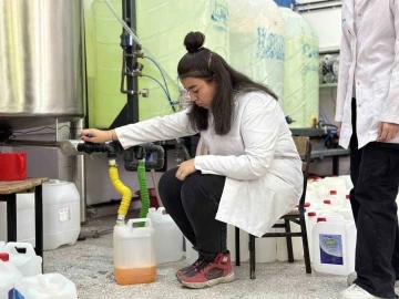 Lise öğrencileri ayda 10 ton kimyasal temizlik ürünü üretiyor
