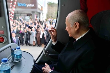 MHP Lideri Bahçeli, Cumhur İttifakı ABB Başkan Adayı Altınok ile Keçiören’de halkı selamladı
