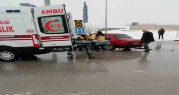 Minibüs ile otomobil çarpıştı: 1 yaralı
