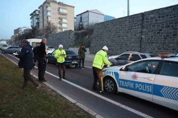 Nevşehir’de minibüs ile otomobil çarpıştı: 2 yaralı
