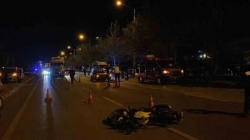 Otomobilin çarptığı motosiklet kazasında ölü sayısı 2’ye yükseldi
