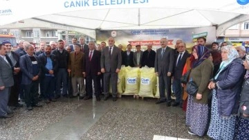 Samsun’da çiftçiye 10 ton gübre desteği