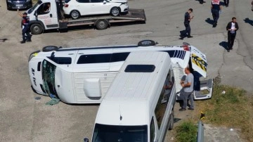 Samsun’da işçi servisi minibüsü kaza yaptı: 19 yaralı