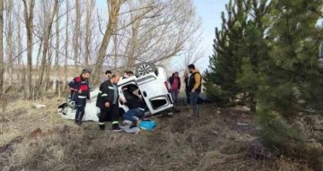 Şarampole uçan araçtaki 2 kişi ağır yaralandı