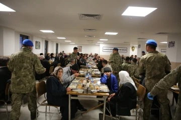 Şehit aileleri ve gazi yakınları için iftar yemeği düzenlendi
