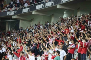 Sivasspor taraftarlarından maç saatine tepki

