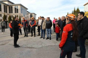 Sivas’ta deprem anı ve acil durum tahliye tatbikatı gerçekleştirildi