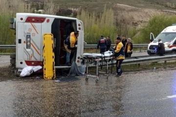 Sivas’ta otobüs kazası: 10 yaralı