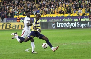 Trendyol Süper Lig: MKE Ankaragücü: 0 - Galatasaray: 2 (Maç devam ediyor)
