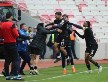 Trendyol Süper Lig: Sivasspor: 1 - Alanyaspor: 2 (Maç sonucu)
