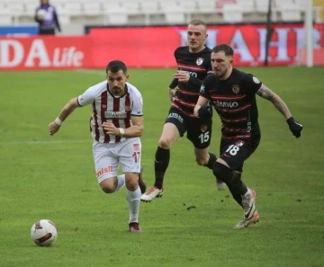 Trendyol Süper Lig: Sivasspor: 2 - Gaziantep FK: 2  (Maç sonucu)

