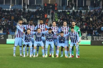 Trendyol Süper Lig: Trabzonspor: 1 - Kasımpaşa: 0 (İlk yarı)
