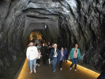 Turistik Tuz Ekspresi yolcuları Çankırı’ya hayran kaldı
