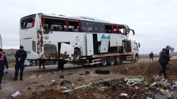 Yozgat’ta otobüs kazası: 1 ölü, 18 yaralı

