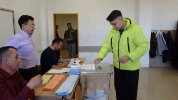 Yozgat’ta oy verme işlemi başladı

