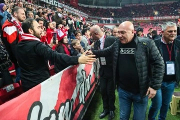 Yüksel Yıldırım: "Efsane takım kaldığı yerden Süper Lig’e devam edecek"