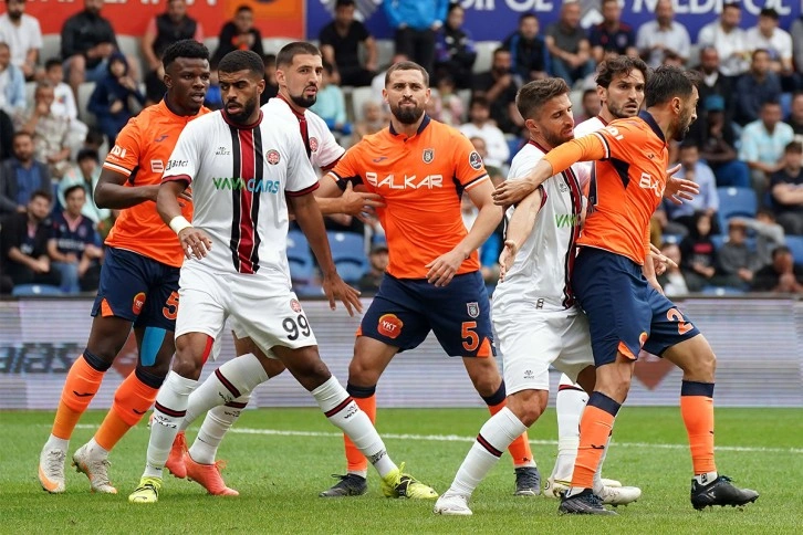 Spor Toto Süper Lig'in 26. haftasında Fatih Karagümrük ile Medipol