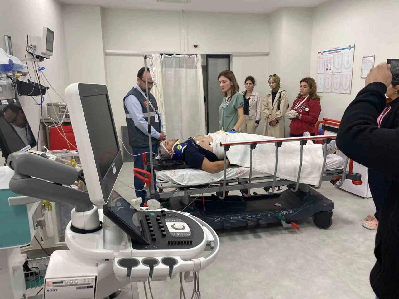Konya'nın kulu ilçesinde gerçekleştirilen trafik kazası tatbikatı gerçeği aratmadı.