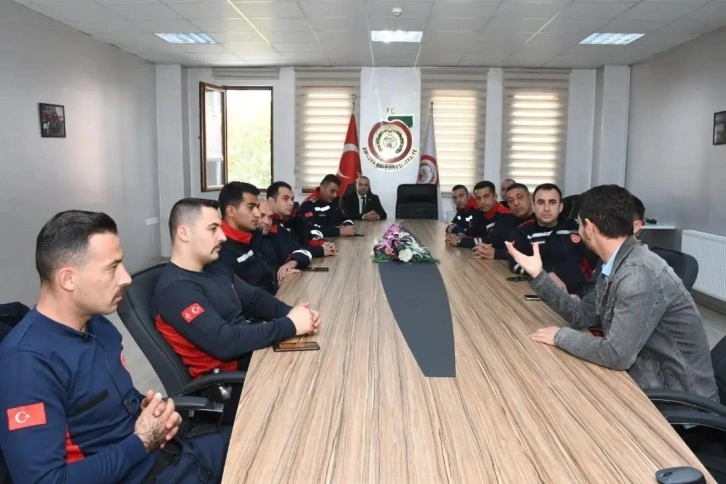 Amasya Belediyesi İtfaiye Müdürlüğü personeline, hayvanları kurtarma esansında ilk yardım