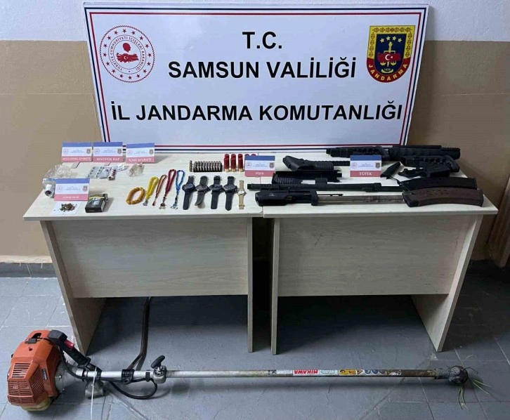 Samsun’da 3 ev ve 2 işyerinden hırsızlık yapan 2 kişi,