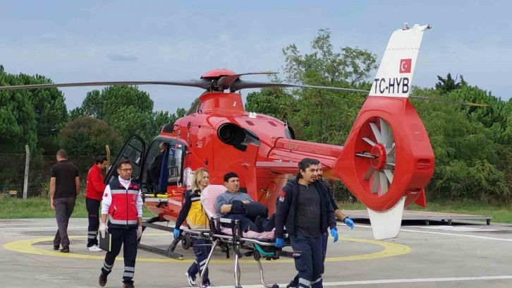 Samsun’da kalp krizi geçiren yaşlı adamın yardımına ambulans helikopter yetişti.