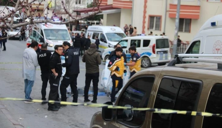 Kayseri'nin melikgazi ilçesinde kayınbiraderin eniştesini kurşunladığı cinayette yeni görüntüler ortaya