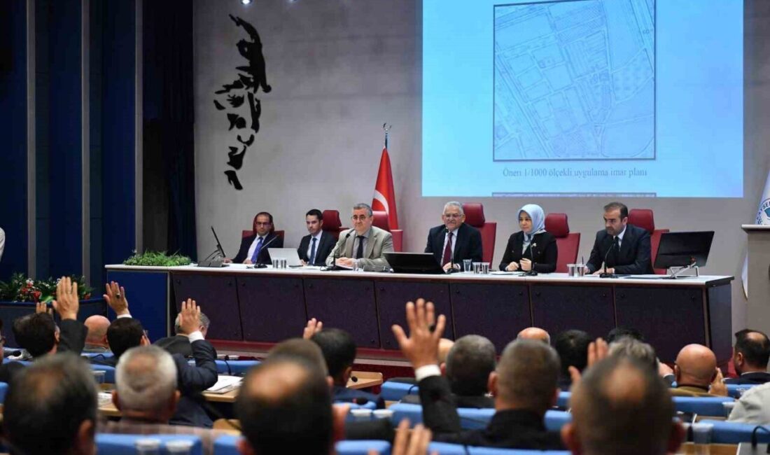 Kayseri Büyükşehir Belediyesi Aralık Ayı Meclis Toplantısı, Dr. Memduh Büyükkılıç
