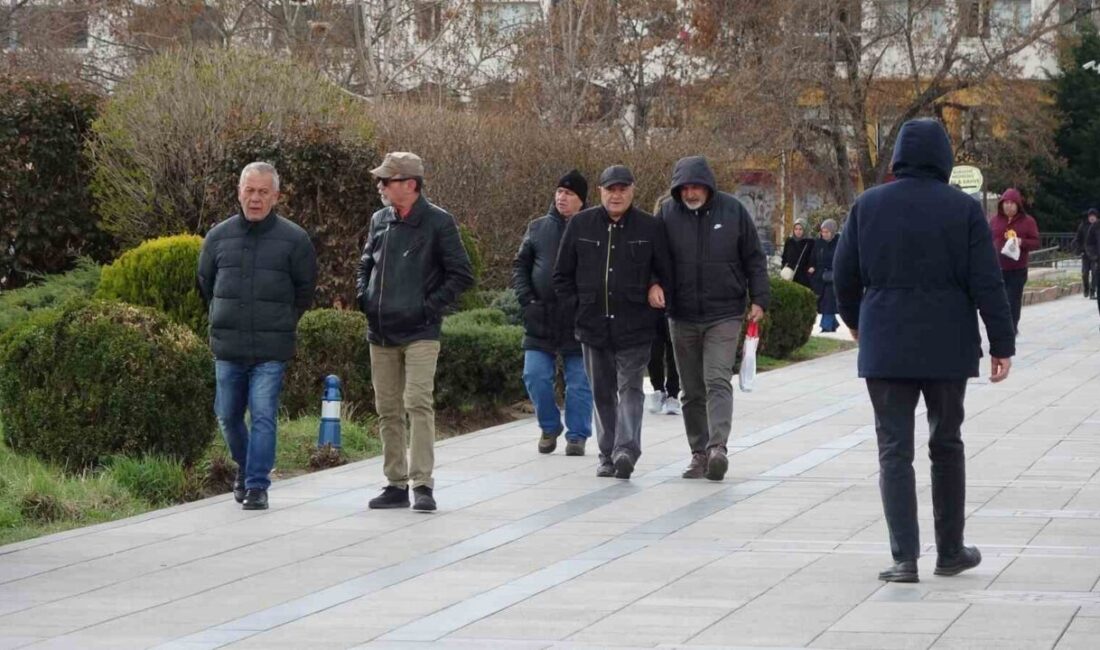 Bireylerin sosyal medyadaki insanlardan etkilenerek kilo vermeye başladıklarını belirten Uzman
