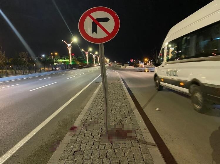 Ankara’nın Gölbaşı ilçesinde trafik levhasına çarpan motosikletteki iki kişi hayatını