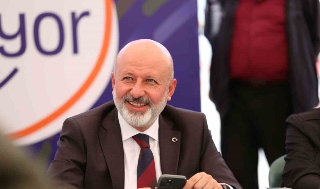 Kocasinan Belediye Başkanı Ahmet Çolakbayrakdar, ‘Başkan Sizi Dinliyor’ programı kapsamında