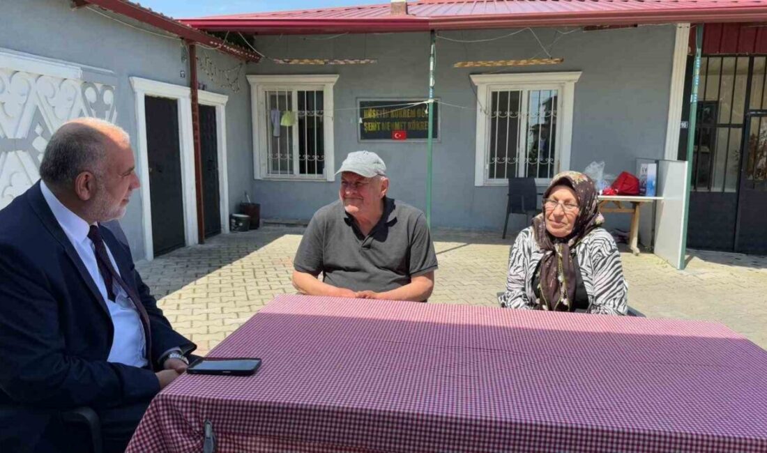 Canik Belediye Başkanı İbrahim Sandıkçı, şehit annelerini ziyaret ederek, Anneler
