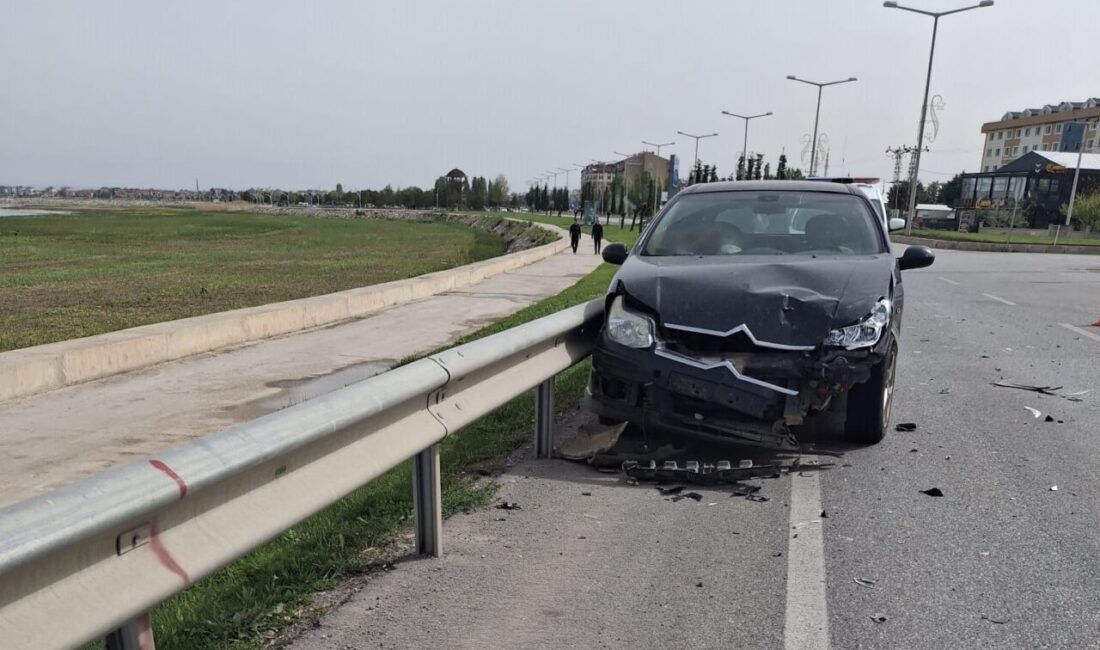 Beyşehir’de otomobiller çarpıştı: 2 yaralı Konya’nın Beyşehir ilçesinde 2 otomobilin kavşakta çarpışması sonucu meydana gelen