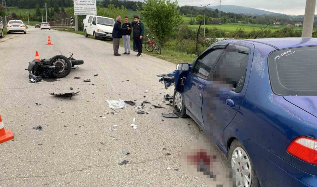 Bolu’da otomobil ile motosikletin çarpışması sonucu meydana gelen kazada 2’si