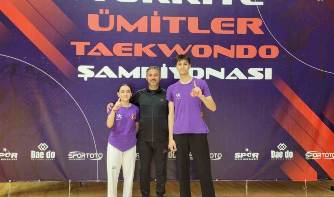 DÜZCE(İHA) – Düzceli Taekwondo milli sporcuları Damla Nur Yılmaz ve