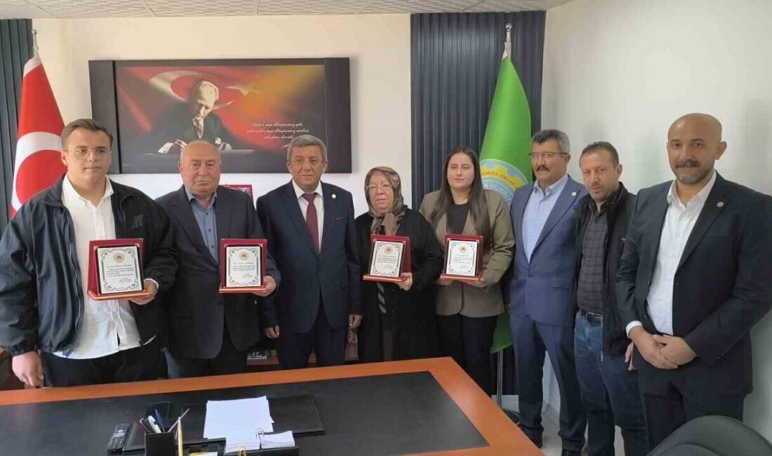 Kırşehir’de tarım sektörüne katkı sağlayan genç ve yaşlı çiftçilere düzenlenen