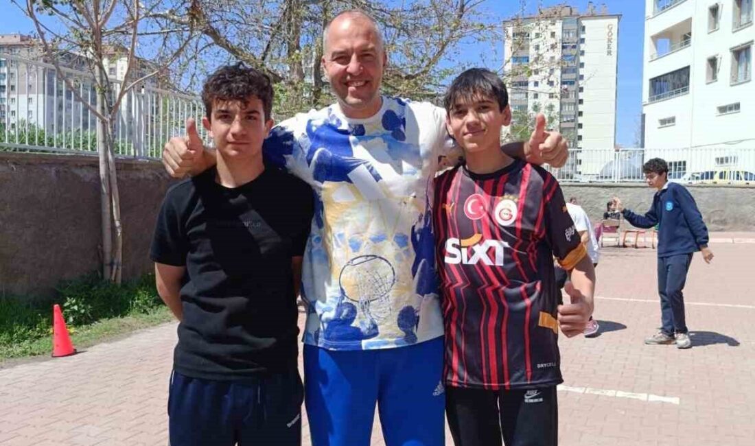 Erciyes Üniversitesi (ERÜ) Spor Bilimleri Fakültesi öğrencileri tarafından Kayseri 80.