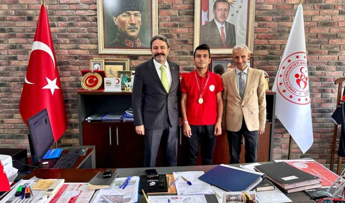 Eskişehir’den şampiyonluk yükseldi Eskişehirli atlet Okan Yumuk, YURTLİG Türkiye Atletizm Şampiyonası’nda 3000 metre