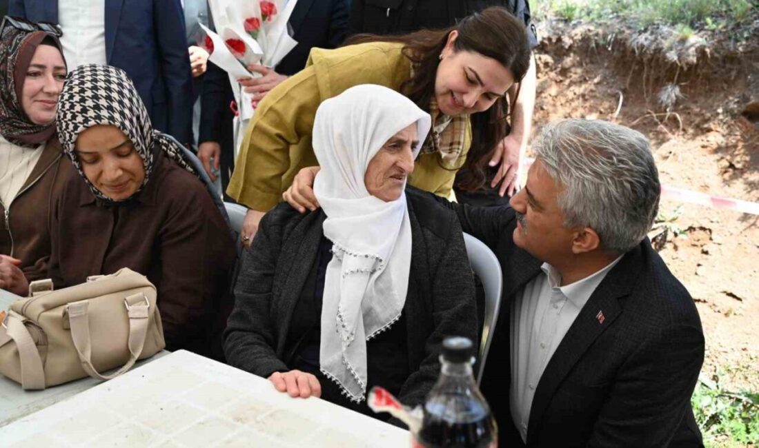 Kırıkkale Valisi Mehmet Makas ve eşi Elif Makas, Anneler Günü