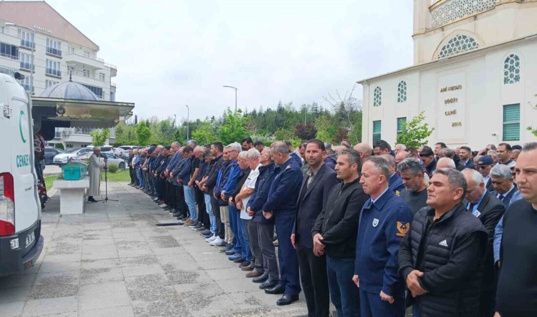 Ankara’da kontrolden çıkan otomobilin sondaj makinesine çarpması sonucu meydana gelen