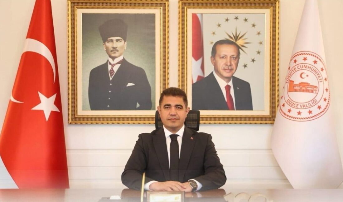 Vali Aslan “Dünyayı güzelleştiren en güçlü duygunun adıdır: Anne” DÜZCE(İHA) – Düzce Valisi Selçuk Aslan, dünyayı güzelleştiren en güçlü